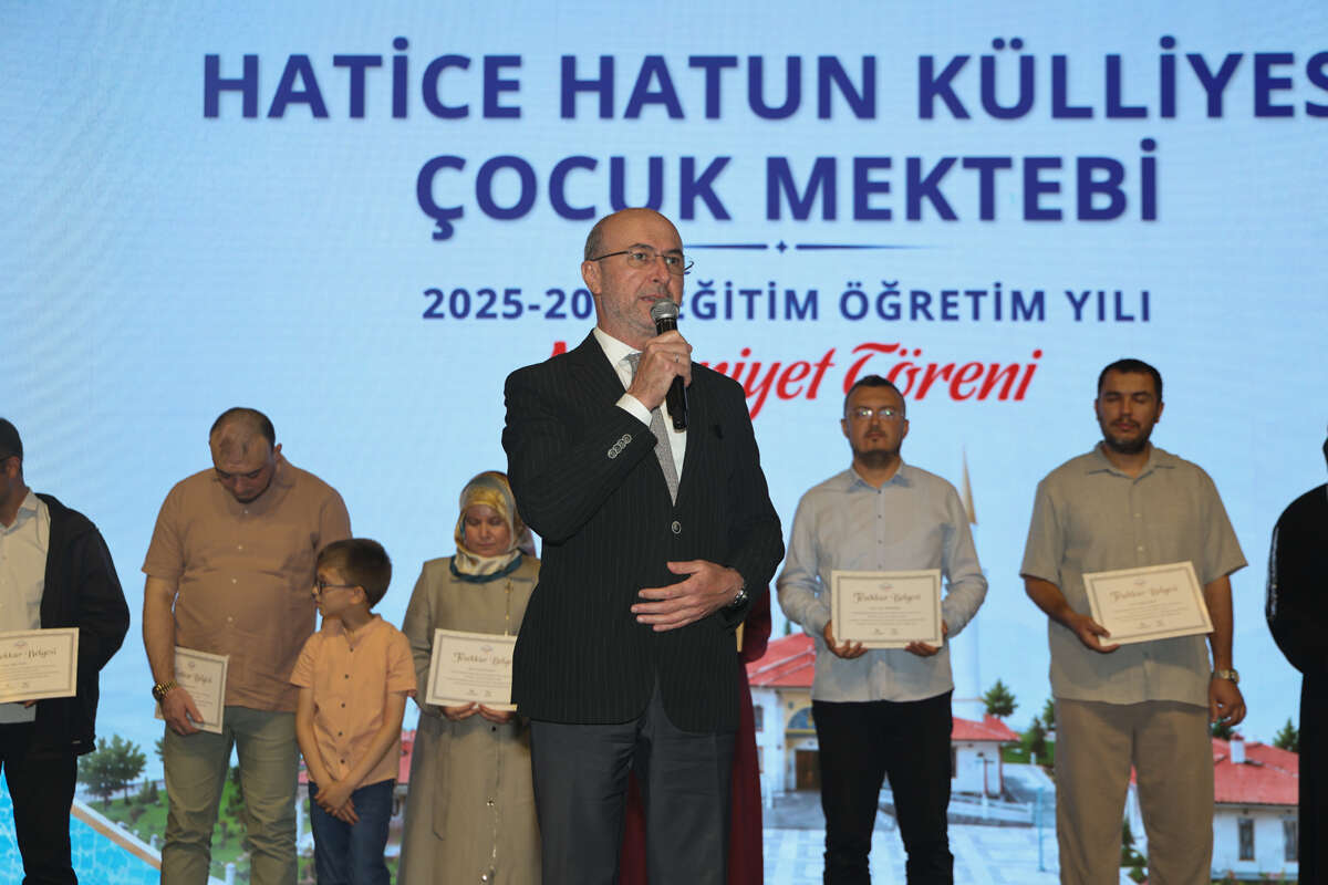 Konya’da Kur’an-ı Kerim ışığında 130 minik yetişti 11